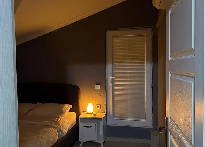 Spacious&scenic Attic In Center Fethiye