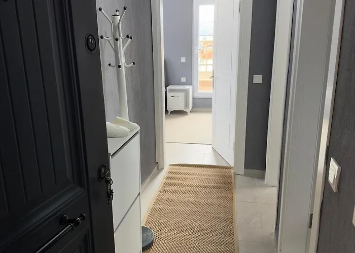 Apartament Spacious&scenic Attic In Center